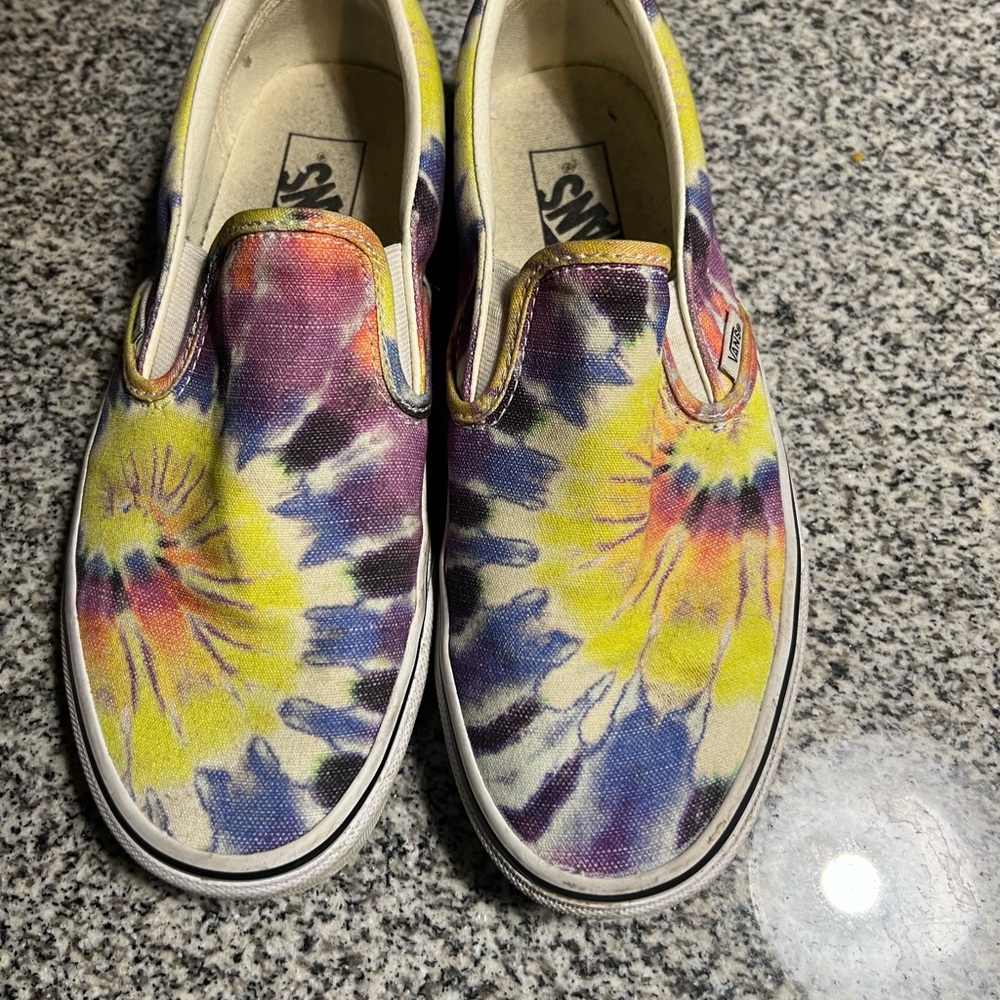 Women’s Tie-Dye slip on vans